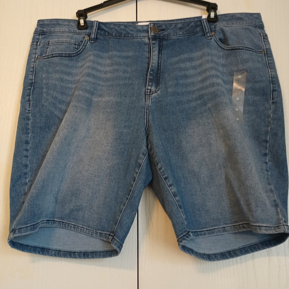 Lane Bryant Women's Plus Size 22 Bermuda Shorts Embellished back pockets